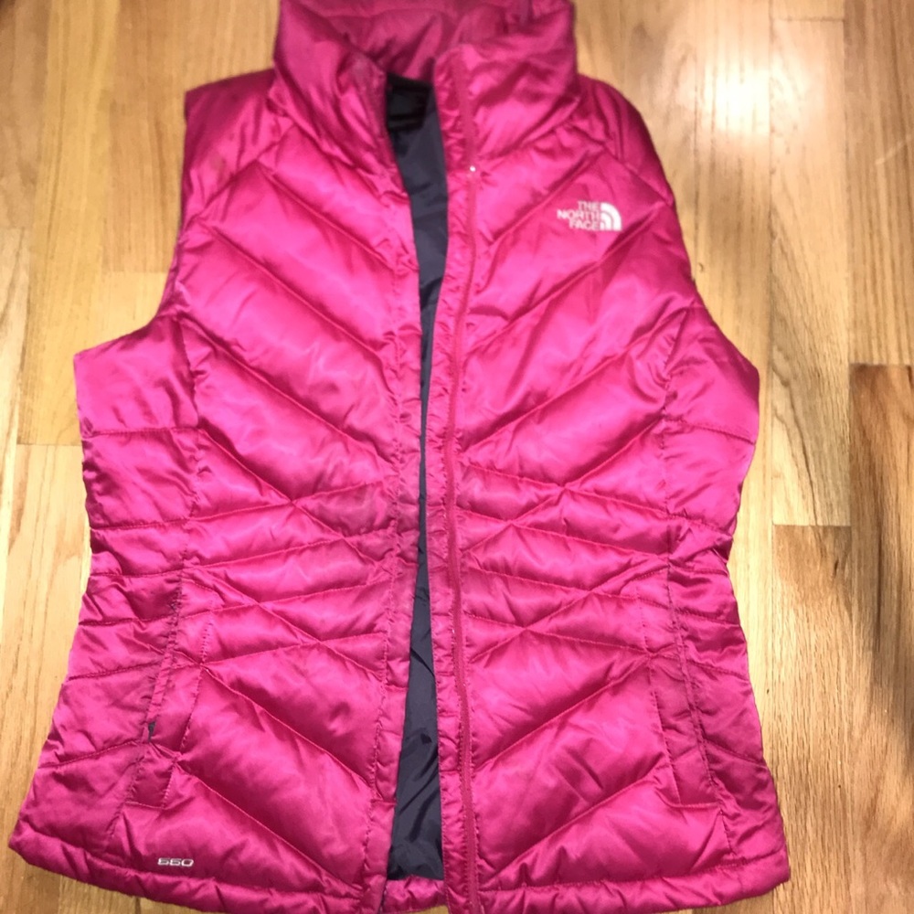 Used north face pink vest 550